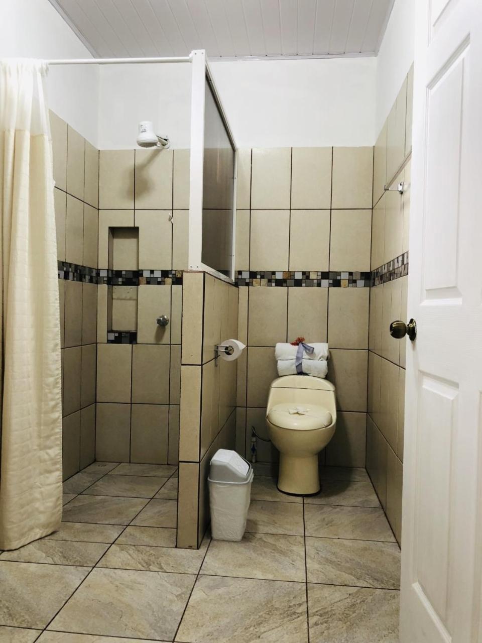 Hotel Andrea Neily Dış mekan fotoğraf