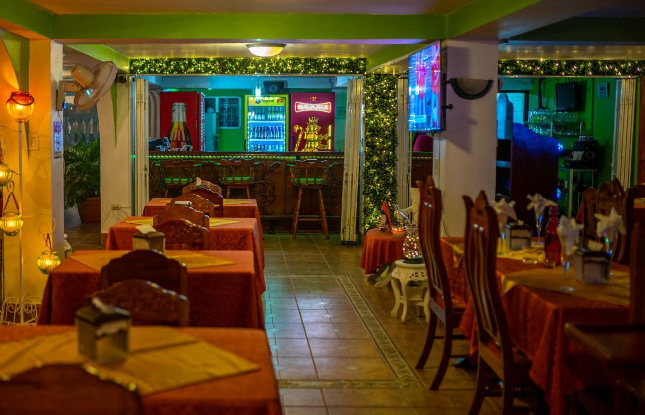 Hotel Andrea Neily Dış mekan fotoğraf